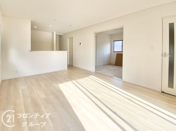 橿原市新口町　新築一戸建て　第２　２号棟