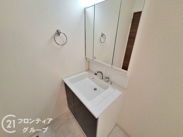 橿原市田中町　新築一戸建て　３期　２号棟