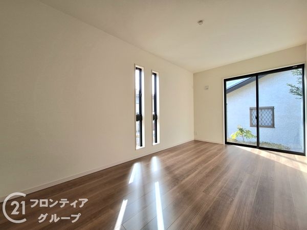 奈良市青山８丁目　新築一戸建て　全１区画