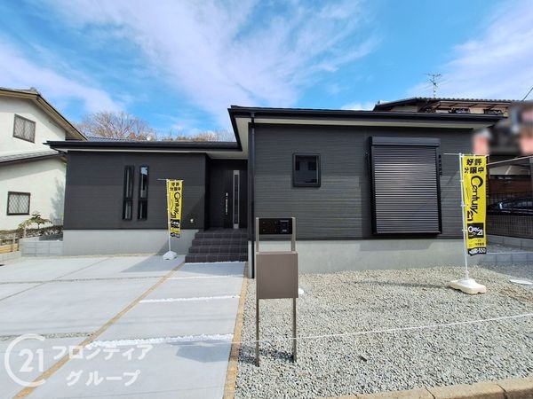 奈良市青山８丁目　新築一戸建て　全１区画