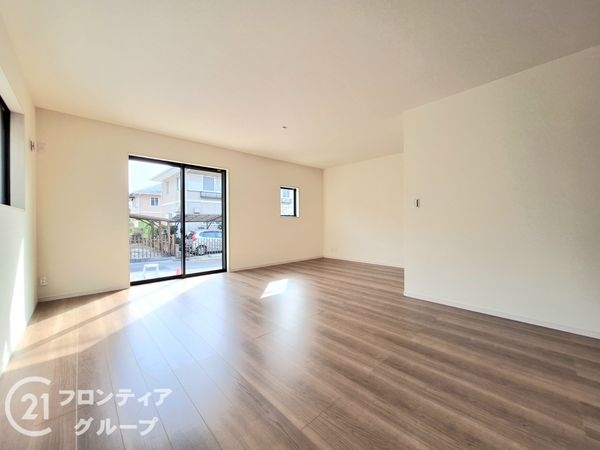 奈良市青山８丁目　新築一戸建て　全１区画