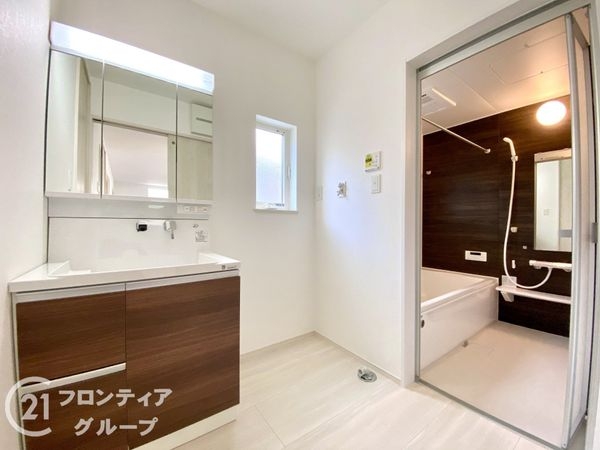 生駒郡斑鳩町龍田西３丁目　新築一戸建て　第７　２号棟