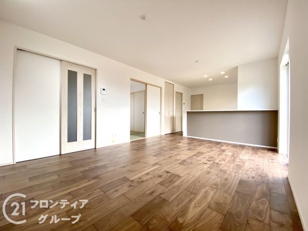 生駒郡斑鳩町龍田西３丁目　新築一戸建て　第７　２号棟