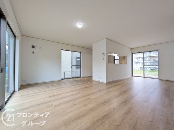 木津川市州見台６丁目　新築一戸建て　２期　２８号地