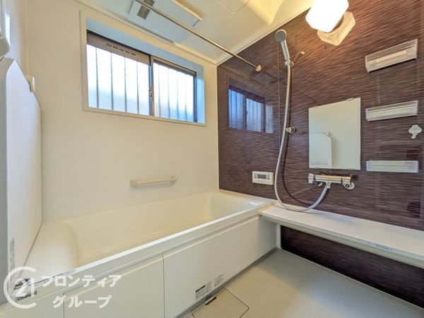 奈良市平松５丁目　中古一戸建て