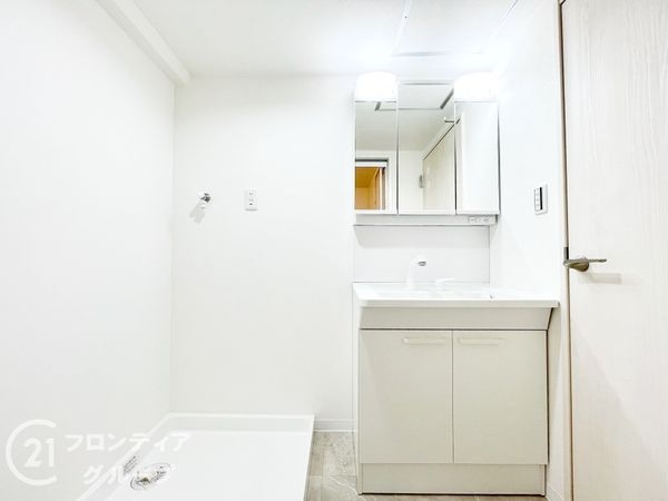 サンライフ学園前　Ｂ棟　中古マンション