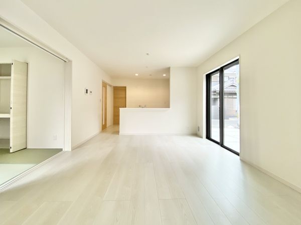 橿原市大久保町　新築一戸建て　２期　１号棟