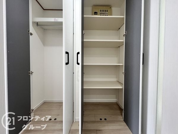東急ドエル・アルス木津南D棟 中古マンション(収納)