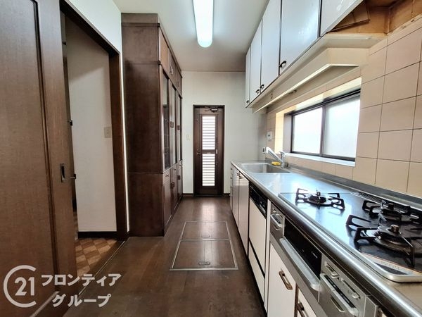 天理市東井戸堂町の中古一戸建て