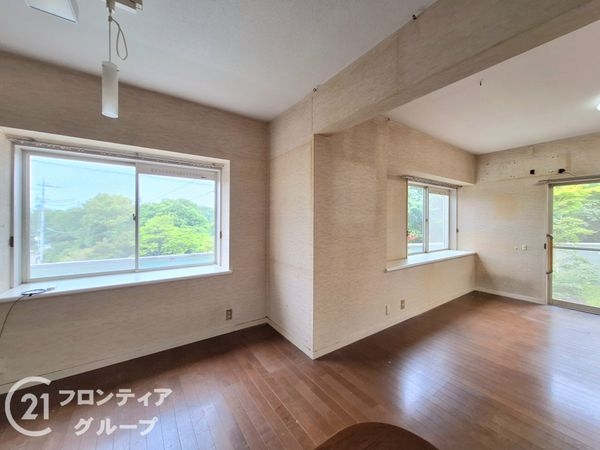 北葛城郡王寺町太子３丁目の中古一戸建て