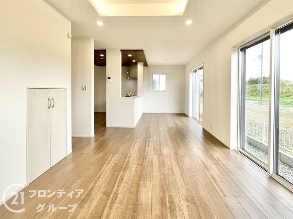 磯城郡川西町大字結崎　新築一戸建て　３号棟