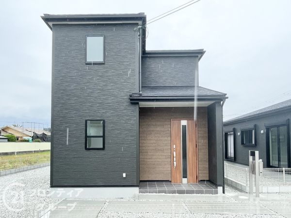 大和高田市大字西坊城　新築一戸建て　８期　２号棟