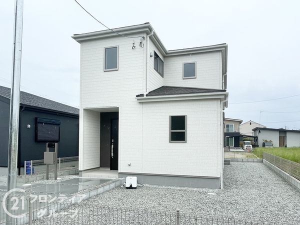 大和高田市大字西坊城　新築一戸建て　８期　３号棟