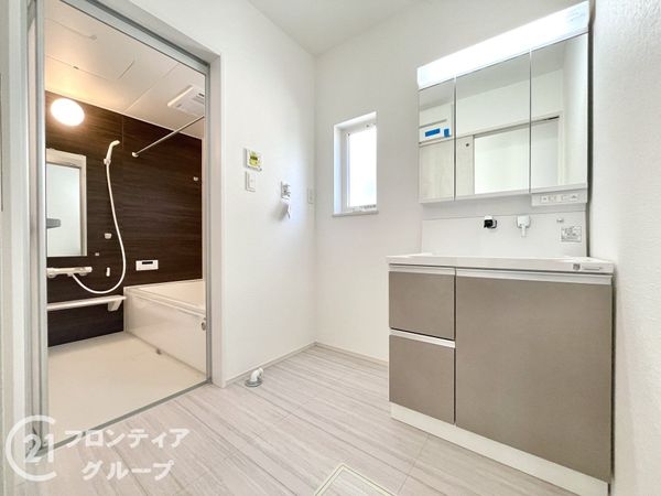 生駒市小明町　新築一戸建て　第７　３号棟