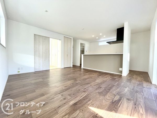 生駒市小明町　新築一戸建て　第７　３号棟