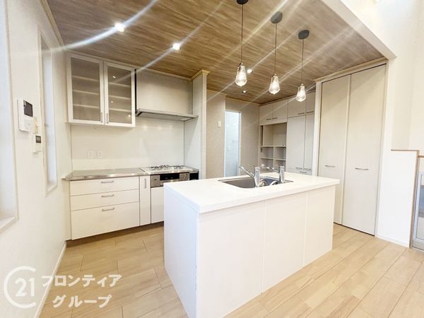 奈良市神殿町　中古一戸建て