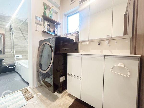 天理市櫟本町の中古一戸建て