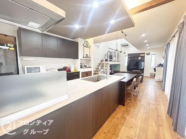 天理市櫟本町の中古一戸建て
