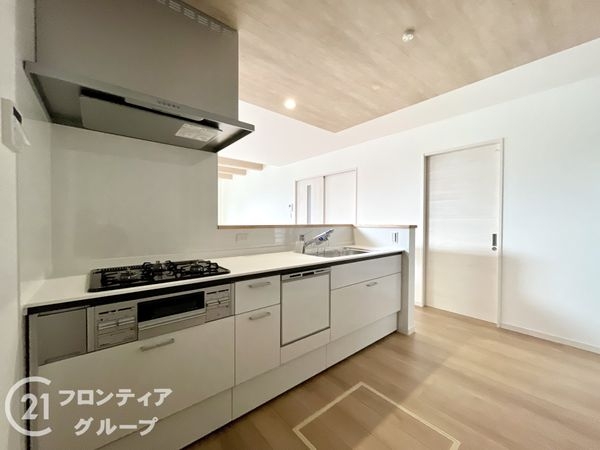 大和郡山市小泉町　新築一戸建て