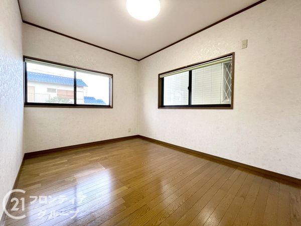 生駒郡斑鳩町興留８丁目の中古一戸建て
