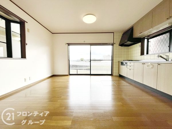 生駒郡斑鳩町興留８丁目の中古一戸建て
