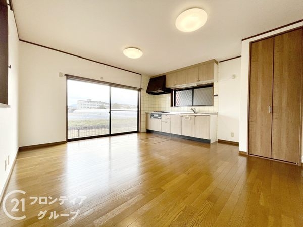 生駒郡斑鳩町興留８丁目　中古一戸建て