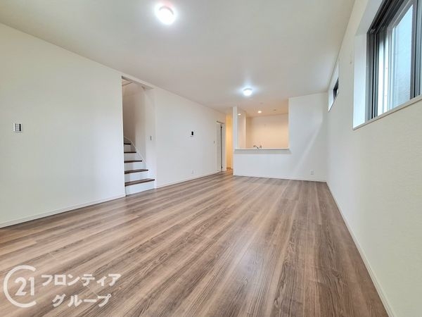 奈良市古市町　新築一戸建て　４期　２号棟