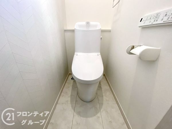 橿原市新口町　新築一戸建て　全３区画　２号棟