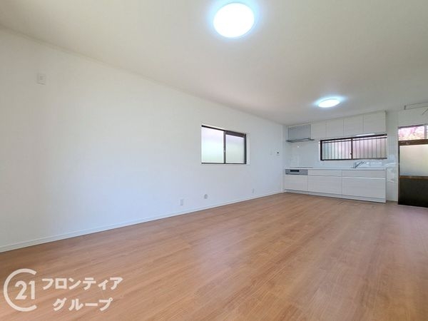 橿原市白橿町７丁目　中古一戸建て