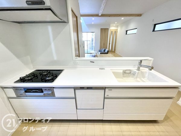 奈良市富雄元町１丁目　新築一戸建て