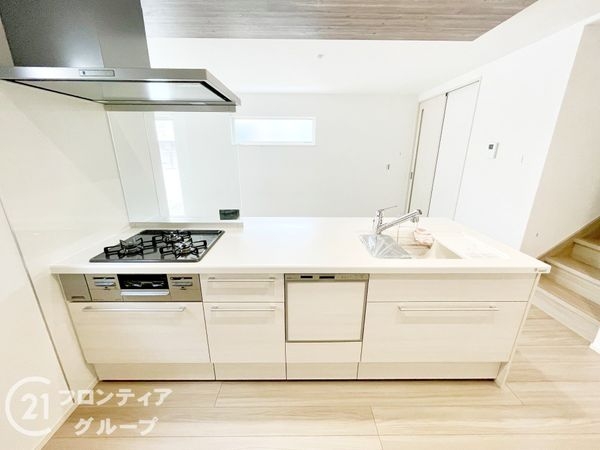 生駒市俵口町　新築一戸建て　1号棟