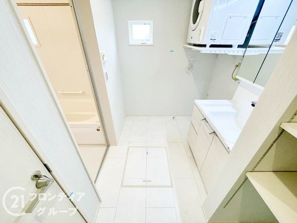 生駒市俵口町　新築一戸建て　1号棟