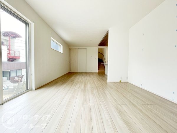 生駒市俵口町　新築一戸建て　1号棟