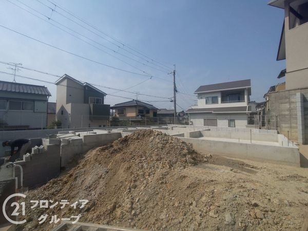 生駒市俵口町　新築一戸建て　2号棟