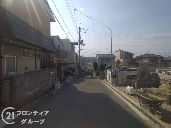 生駒市俵口町　新築一戸建て　2号棟