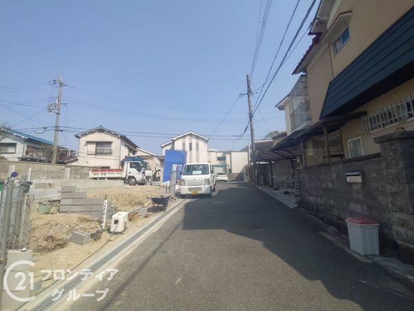 生駒市俵口町　新築一戸建て　2号棟