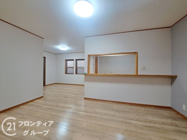 大和高田市大東町　中古一戸建て