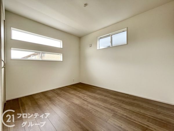 天理市前栽町　新築一戸建て　１期　５号棟