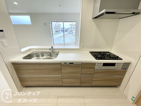 天理市前栽町　新築一戸建て　１期　６号棟