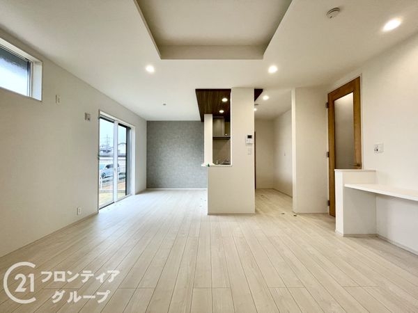 天理市前栽町　新築一戸建て　１期　６号棟