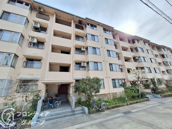 奈良三条町住宅３号棟　中古マンション