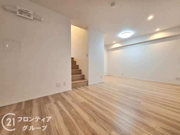 セブンスターマンション学園前　中古マンション