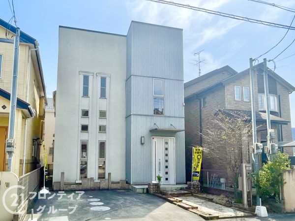 香芝市鎌田　中古一戸建て