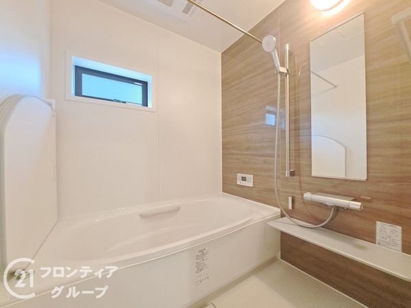 大和高田市東雲町　新築一戸建て