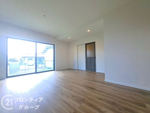 大和高田市東雲町　新築一戸建て