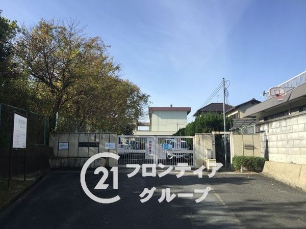 奈良市平松4丁目 新築一戸建て 4期 全1区画(奈良市立京西中学校)