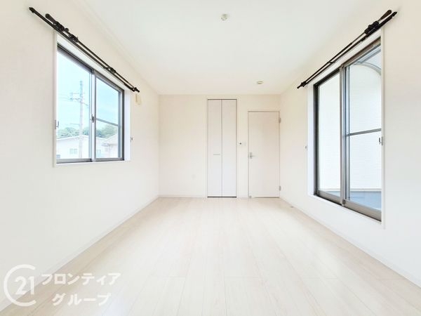 生駒市小平尾町の中古一戸建て