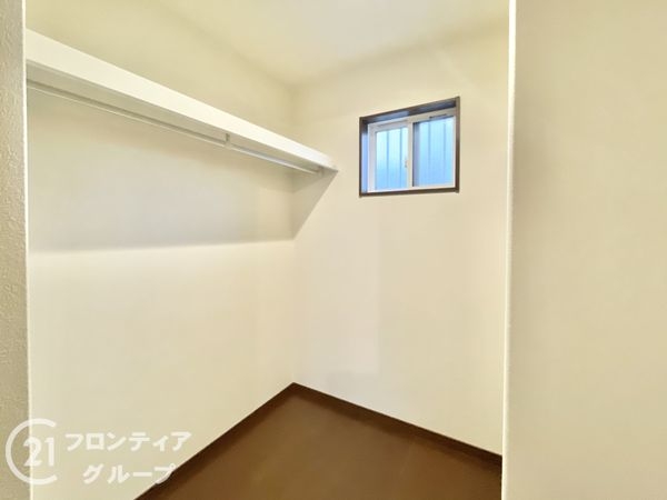 香芝市磯壁５丁目　新築一戸建て　4号棟
