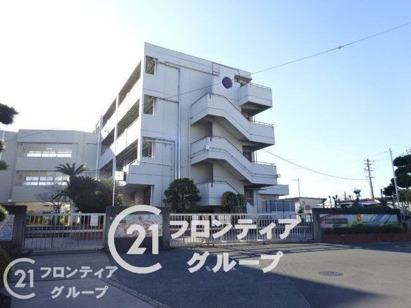 香芝市磯壁5丁目 新築一戸建て 4号棟(香芝市立香芝中学校)