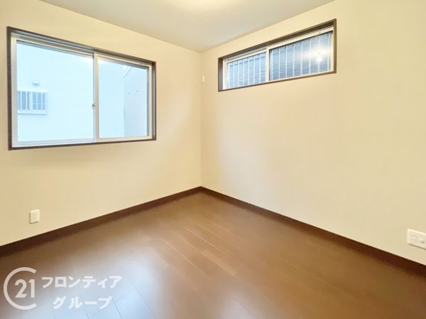 香芝市磯壁５丁目　新築一戸建て　4号棟